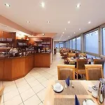 Centro Hotel Mondial 3*