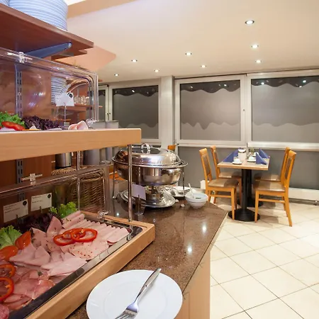 Mondial Hotel