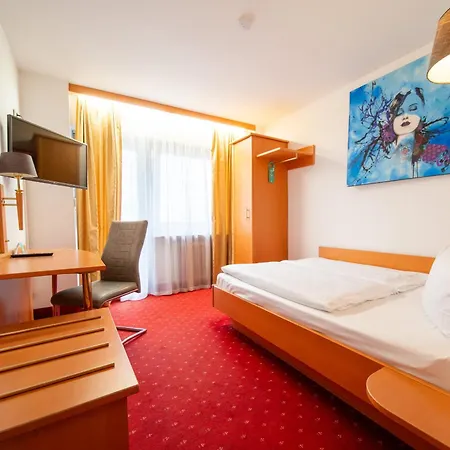 Mondial Hotel 3*