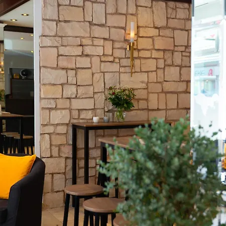 Hotel Mondial