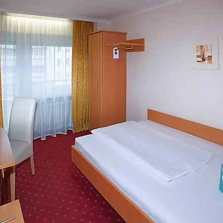 Otel Mondial