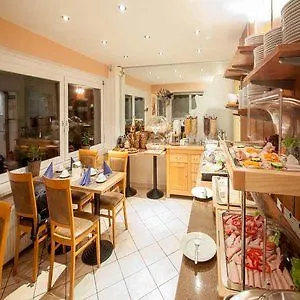 Centro Mondial City, Trademark Collection By Wyndham ホテル